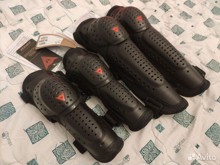 Наколенники Dainese, Налокотники Dainese. Комплект