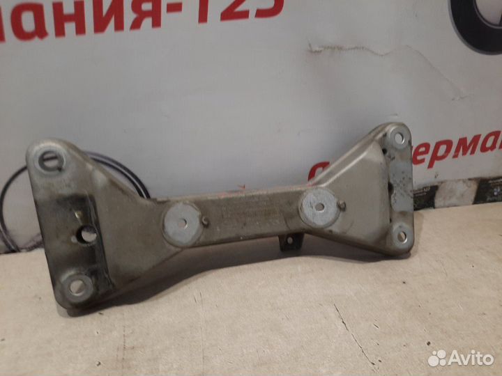 Кронштейн кпп Bmw 320D F30 N47D20C 2014