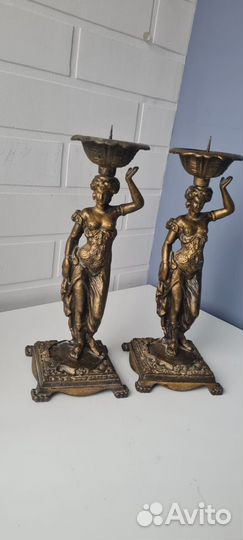 Бронзовая статуэтка - подсвечник