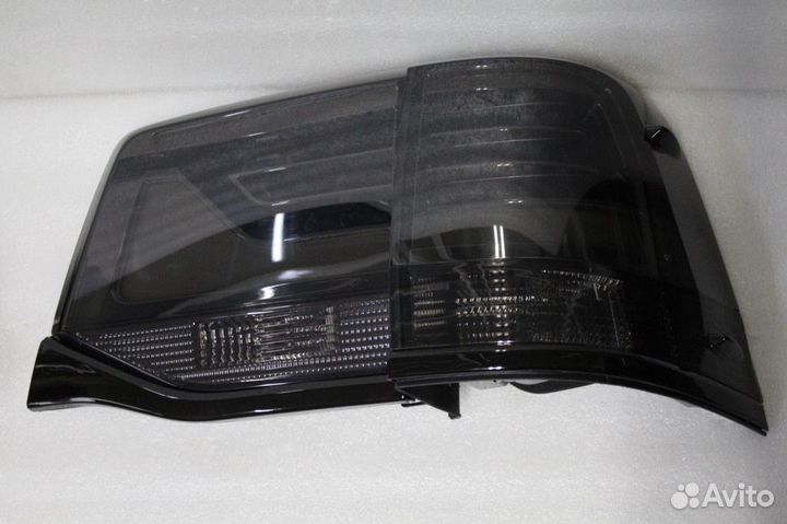 Land Cruiser 200 2016+ Черные стоп сигналы C1XX7