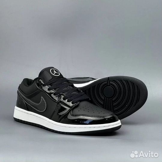 Nike Air Jordan 1 Low Black