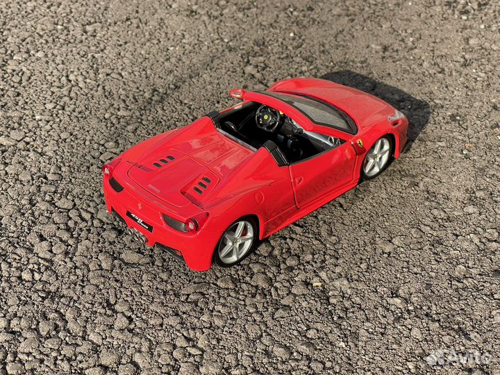 Машинки Bburago 1/24 и 1/26