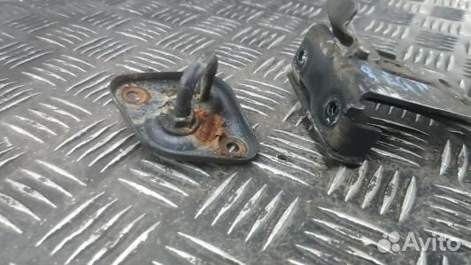 Замок капота mercedes benz E-class W212 (8AG11VR01)