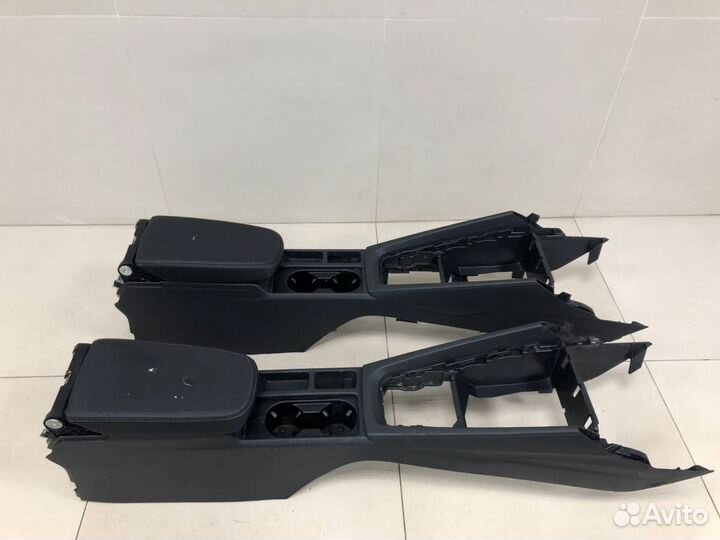 Консоль центральная Skoda Octavia A8 2019