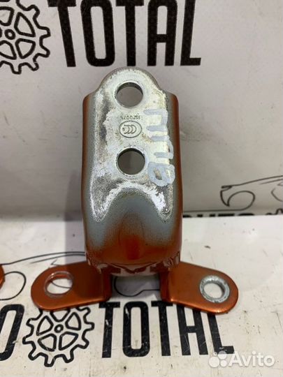 Петли двери передние правые Kia Sportage SL G4KD