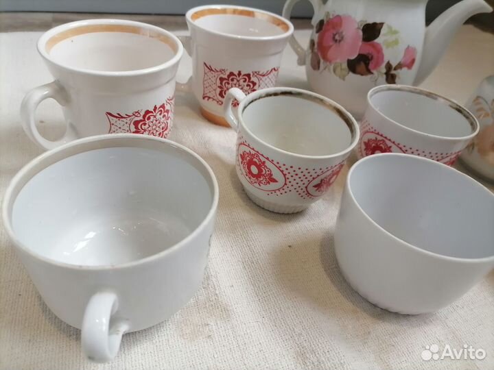 Набор чайной посуды в сад