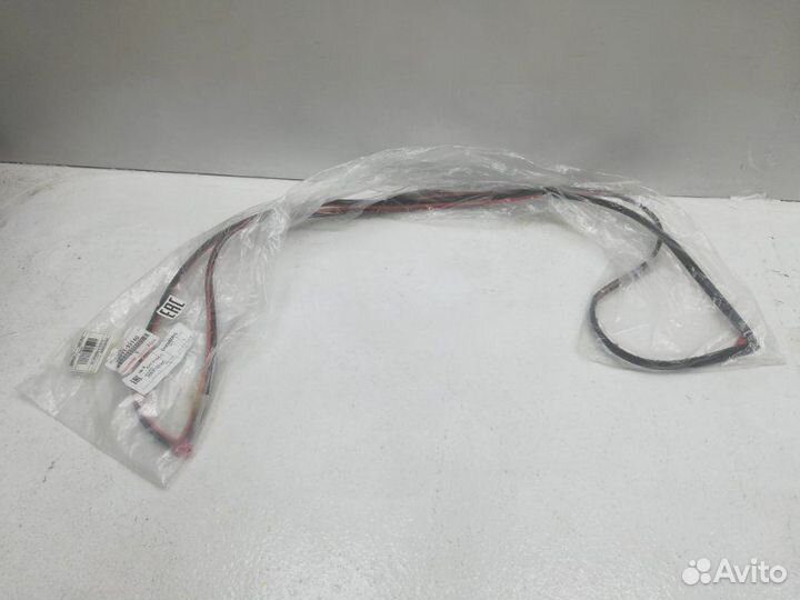 Молдинг лобового стекла передний Toyota Camry