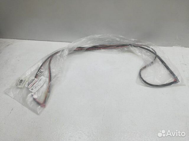 Молдинг лобового стекла передний Toyota Camry