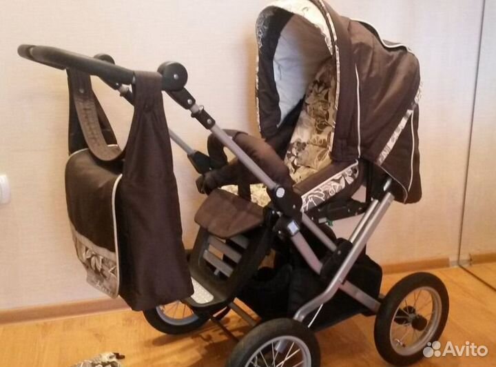 Прогулочная коляска