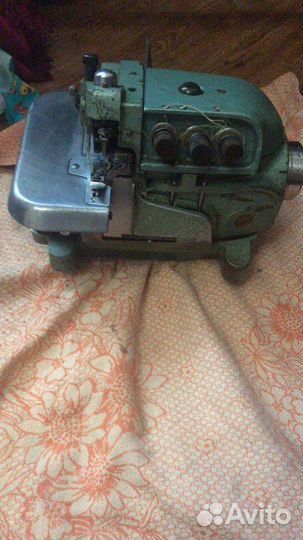 Швейная машинка