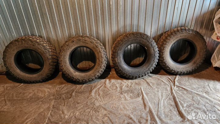 Bfgoodrich Mud-Terrain T/A KM3 265/75 R16