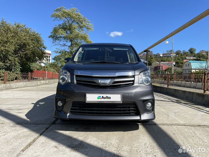 Toyota Noah 2.0 CVT, 2011, 165 000 км