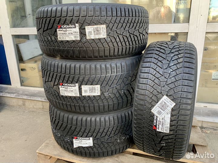 Yokohama BluEarth Winter V905 275/40 R21 и 315/35 R21 111W