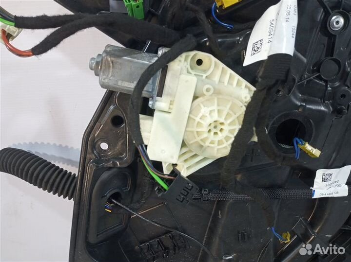 Стеклоподъемник передний правый Mercedes C-Class