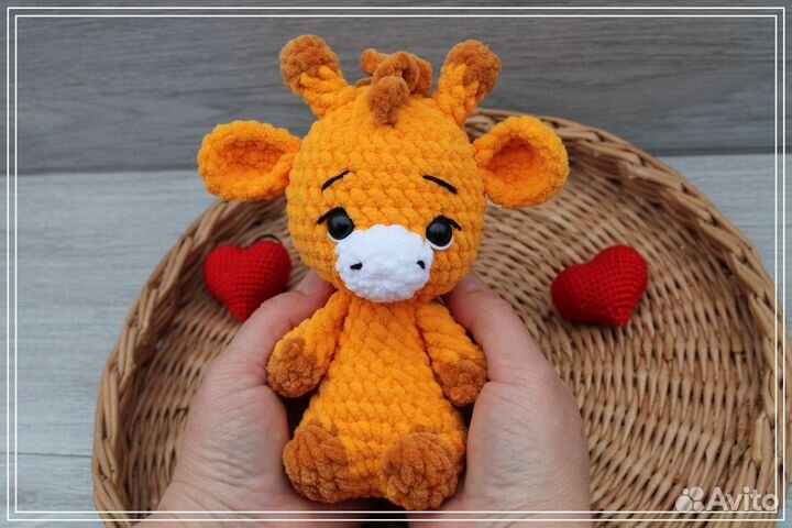 Вязаная игрушка Жираф