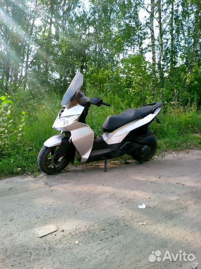 Скутер 150 кубов