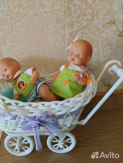 Пупсы Ненуко в коляске