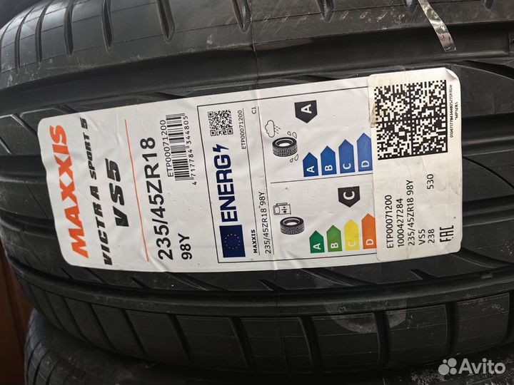 Maxxis Victra Sport VS5 235/45 R18 98Y