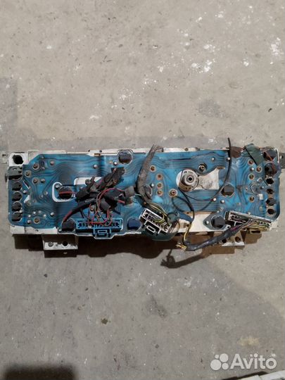 Щиток приборов хай люкс