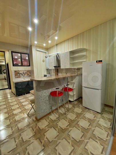 2-к. квартира, 50 м², 2/10 эт.