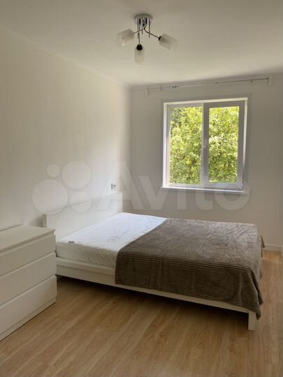 2-к. квартира, 47 м², 2/5 эт.