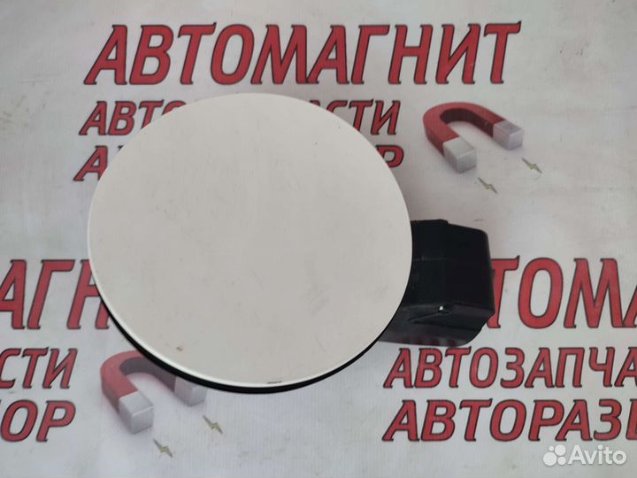 Лючок бензобака всборе Хендай i 30 06-12г