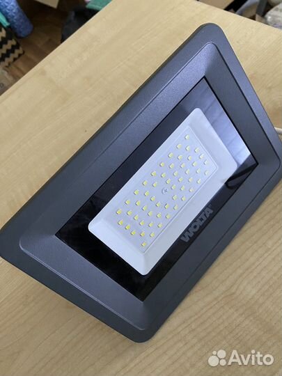 Прожектор светодиодный 50 вт wolta