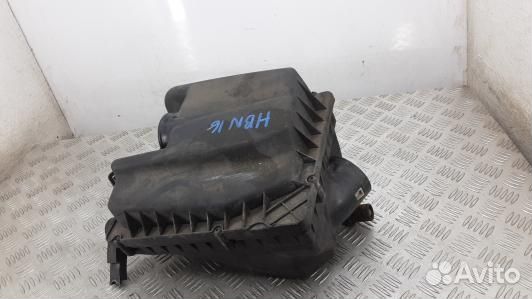 Корпус воздушного фильтра toyota avensis T27 (HBN1