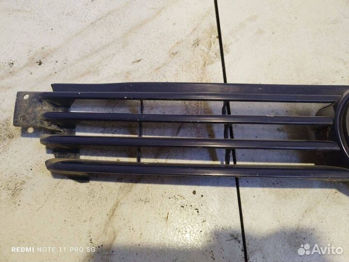 Решетка радиатора Volkswagen Polo 3 6KV2 1998