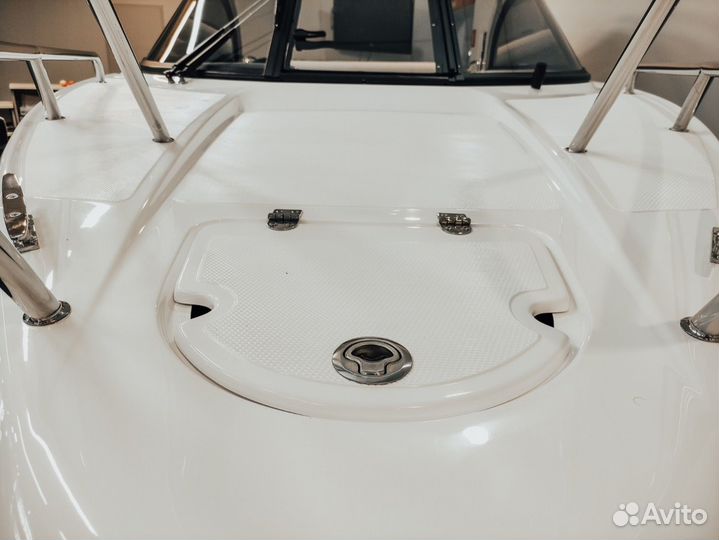 Прогулочный катер Phoenix 600 HardTop