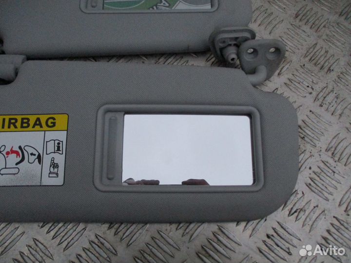 Козырек солнцезащитный левый и правый Hyundai IX35