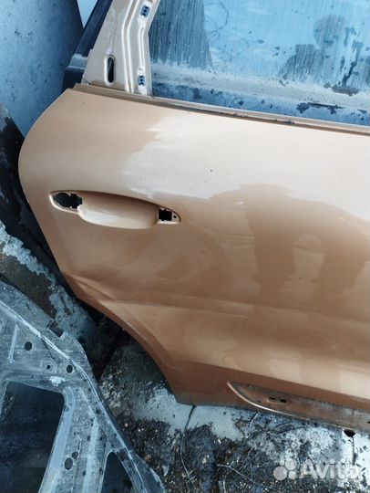Дверь задняя правая Porshe Macan