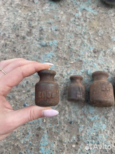 Гири с клеймом