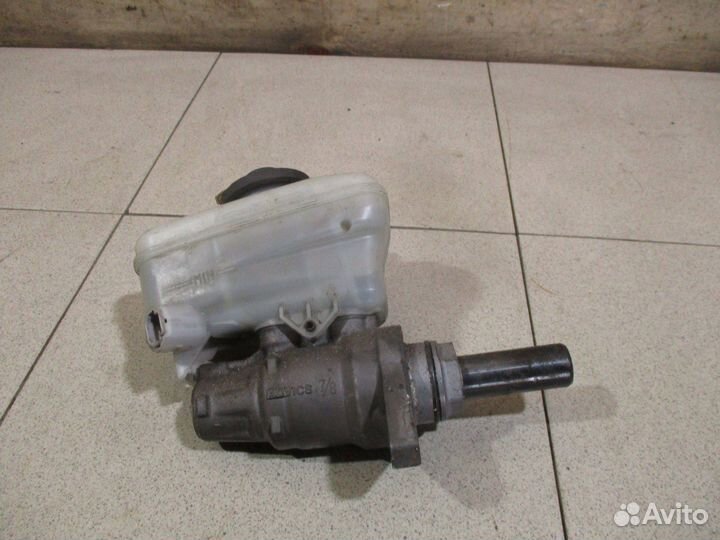 Цилиндр тормозной главный Lexus IS 200/220/250/30