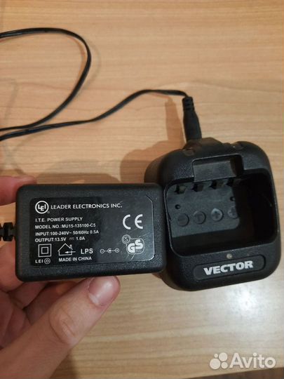 Рация Vector VT-44 pro + зарядка