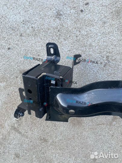 Крепление шторки багажника BMW X5 G05 рест. 2023