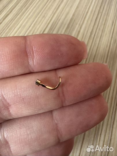 Пирсинг в нос новый золото 585