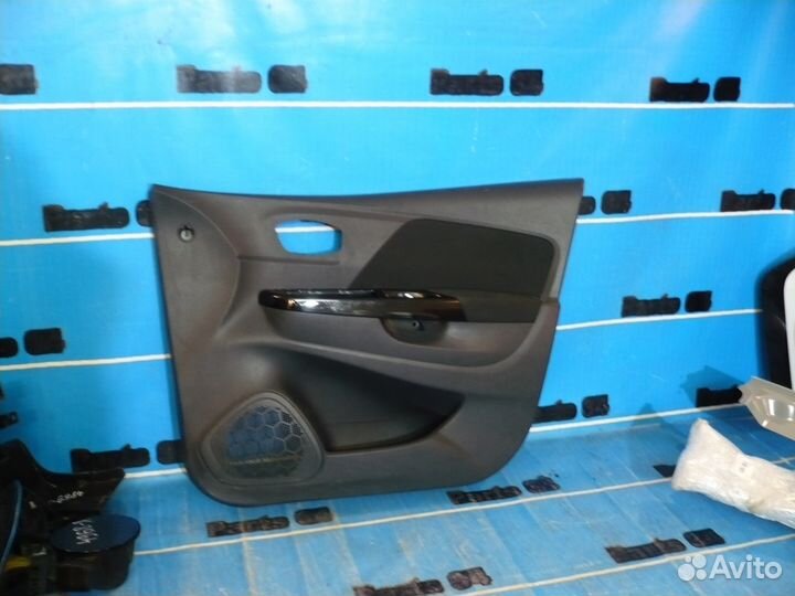 Renault Kaptur Обшивка двери передней б/у. без деф