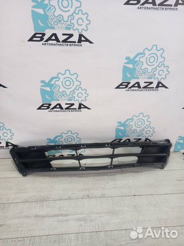 Декоративная решетка радиатора Hyundai Solaris