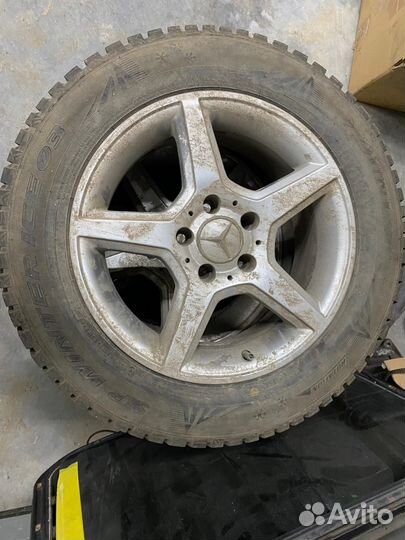 Dunlop SP Winter Ice 03 215/60 R16 99T