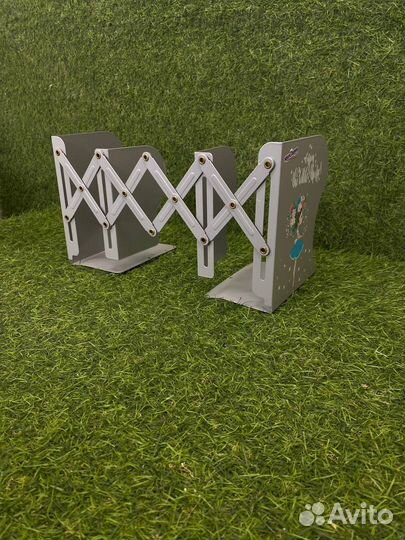 Подставка-держатель для книг и учебников Юнландия