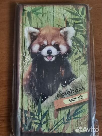 Запечатанные блокноты (красная панда и космонавт)