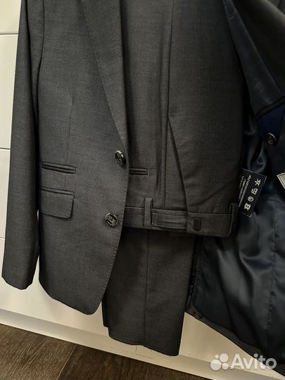 Школьный костюм для мальчика 128 и140