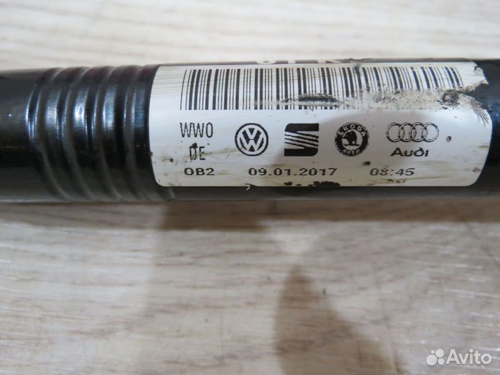 Привод левый Skoda Rapid