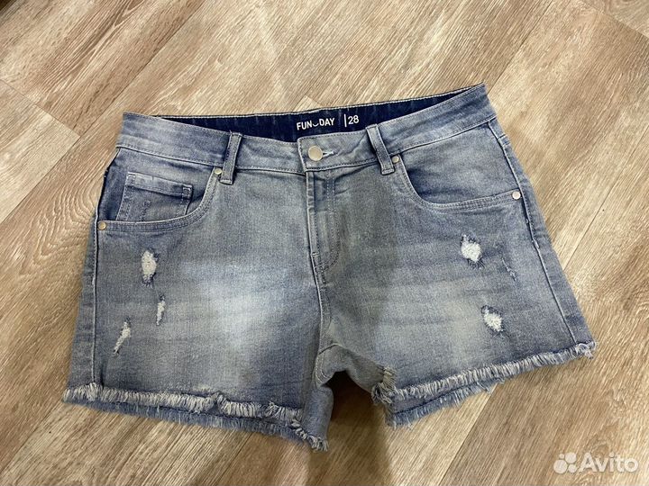 Шорты джинсовые