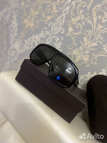 Солнечные очки Tom Ford