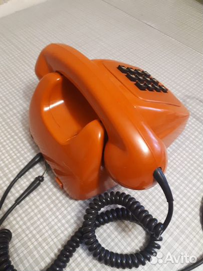 Телефон кнопочный советский