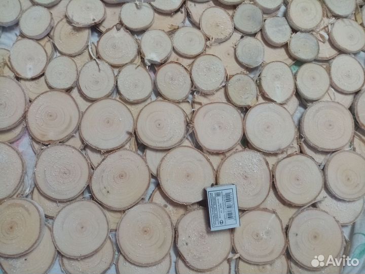 Слэб дерева и спилы