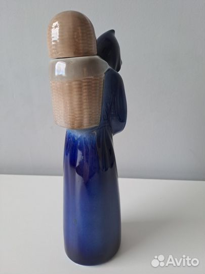 Штоф бутылка статуетка Монах