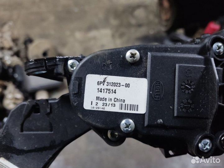 Педаль газа Geely Emgrand Ec7